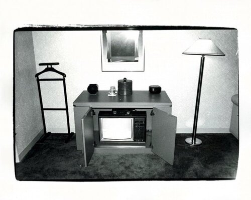 Television Set van Andy Warhol, Fotografie te koop op Singulart