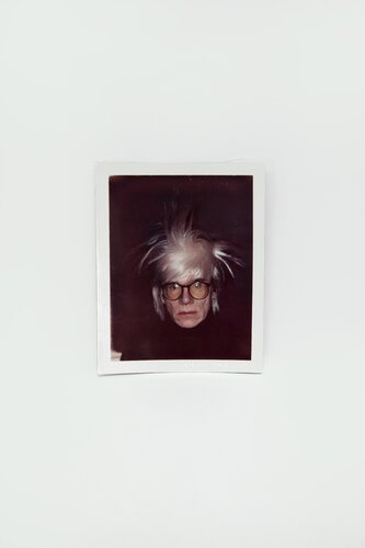 Self-Portrait in Fright Wig di Andy Warhol, Fotografia in vendita su Singulart