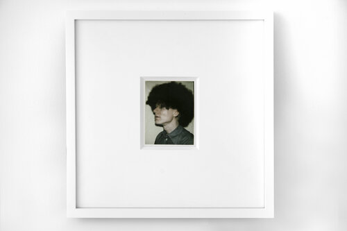 Self-Portrait in Wig di Andy Warhol, Fotografia in vendita su Singulart