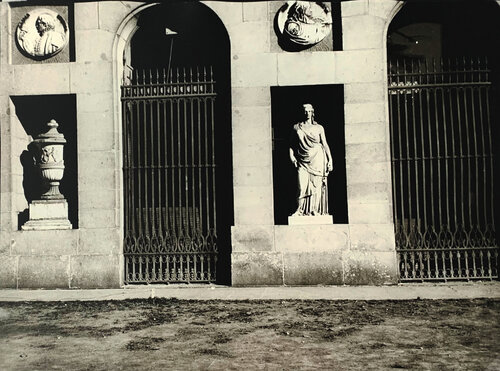 Exterior Museo del Prado van Andy Warhol, Fotografie te koop op Singulart