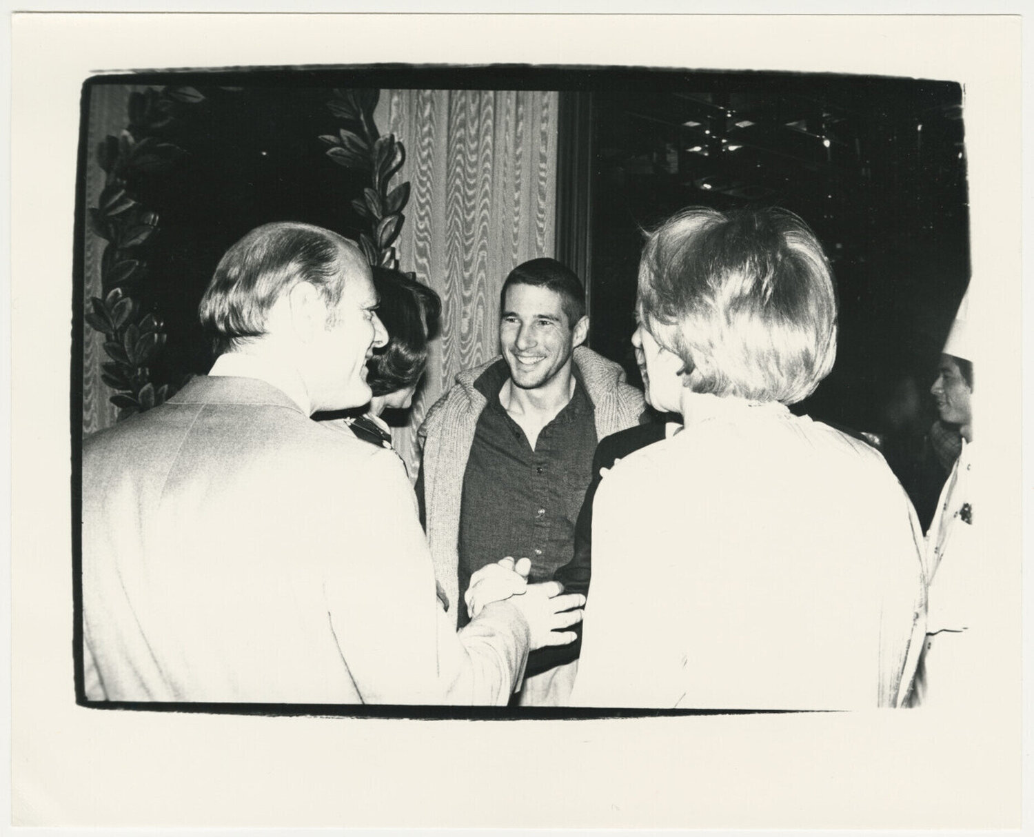 Barry Diller, Richard Gere and Guest Andy Warhol Fotografie zu verkaufen