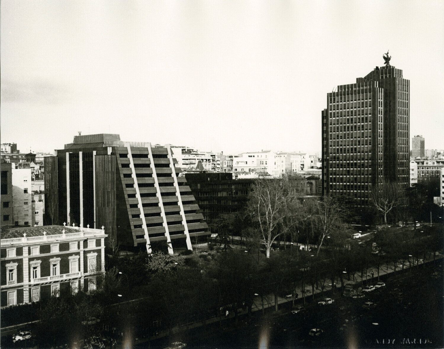 City Skyline in Spain Andy Warhol Fotografia in vendita