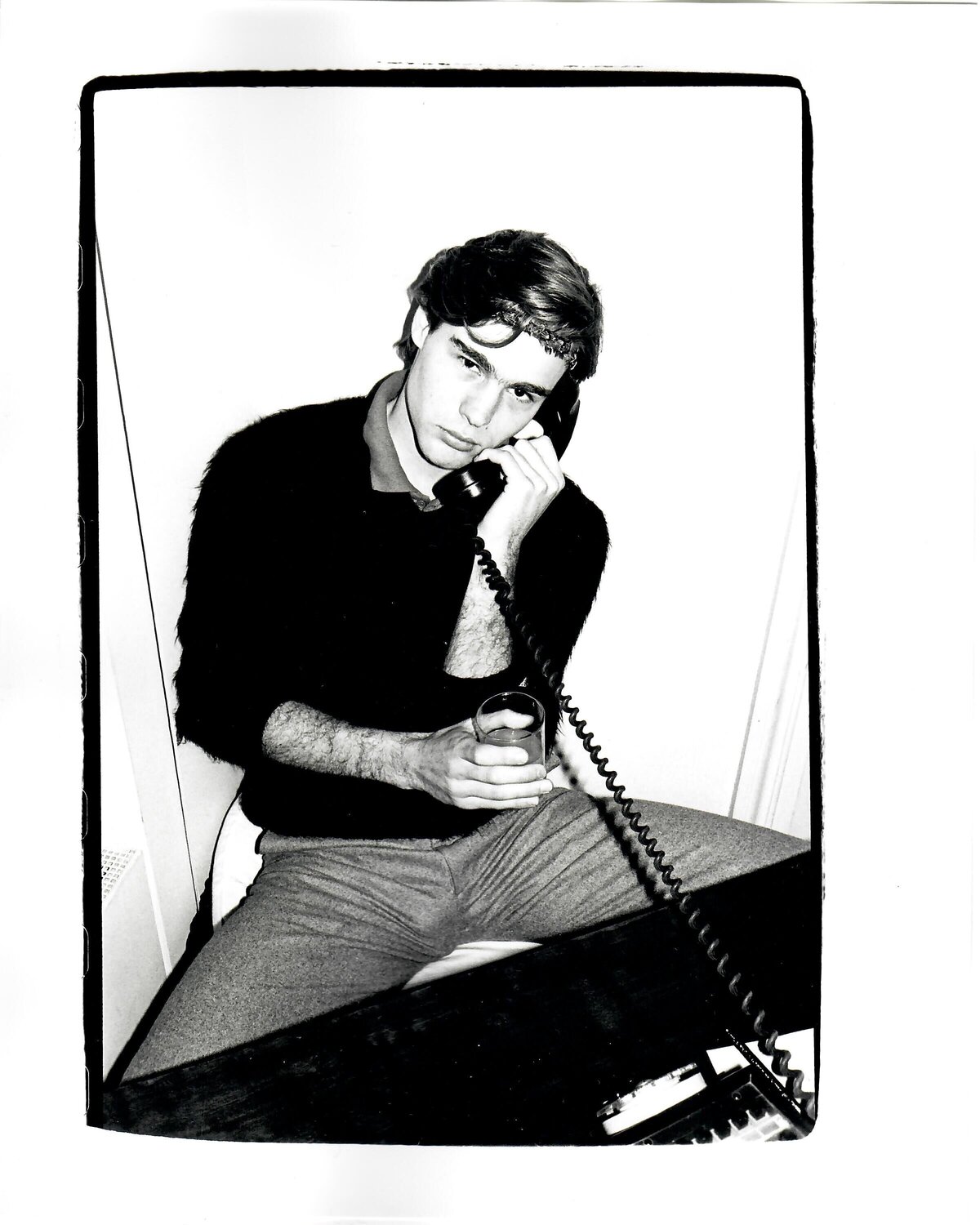 Unidentified Man on Phone Andy Warhol Fotografie zu verkaufen