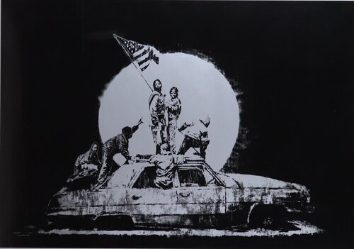 Flag(Silver) di Banksy, Stampa in vendita su Singulart