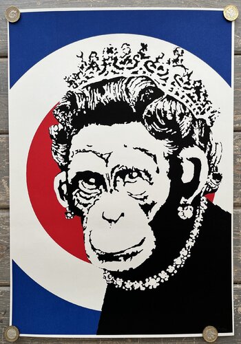 Monkey Queen (Unsigned) di Banksy, Stampa in vendita su Singulart