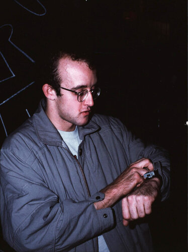 Keith Haring photograph 1984 par Keith Haring, Photographie en vente sur Singulart