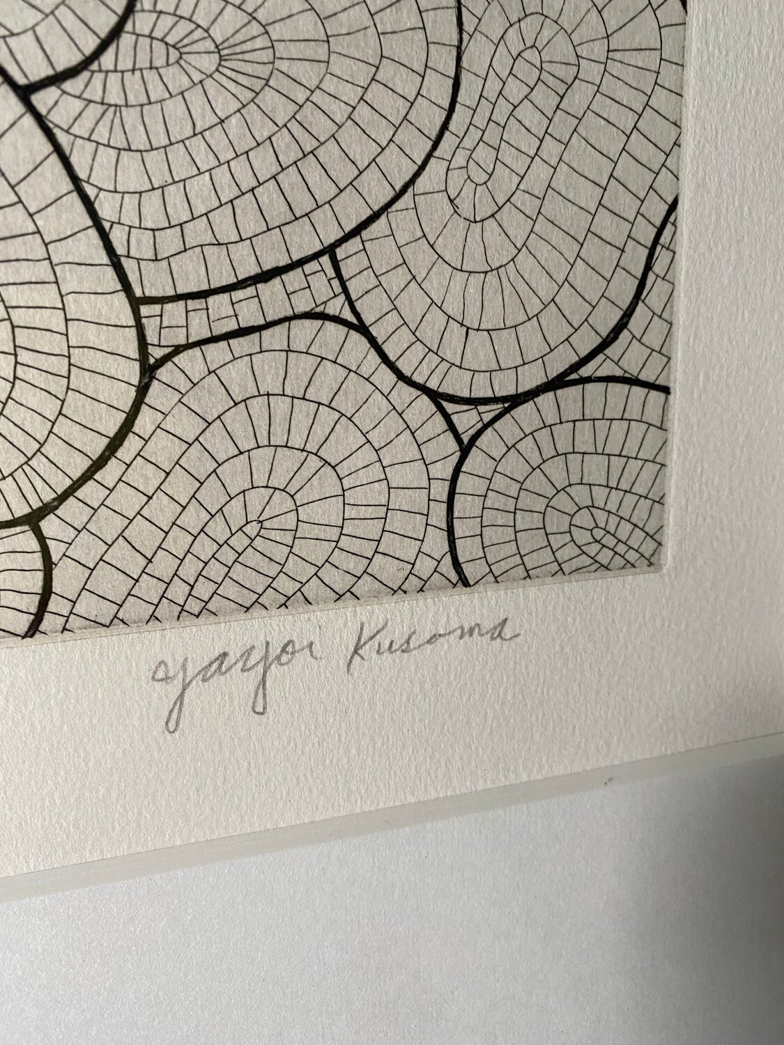 Waves Yayoi Kusama Stampa in vendita