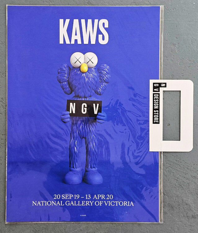 額装品/KAWS BFF BLUE NGV（カウズ）アートポスター