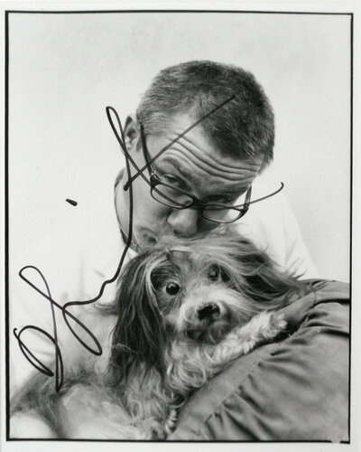 Self portrait with dog de Damien Hirst, Fotografía a la venta en Singulart