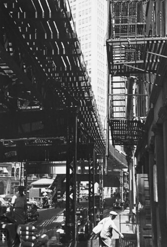 Third Avenue El, New York par André Kertész, Photographie en vente sur Singulart