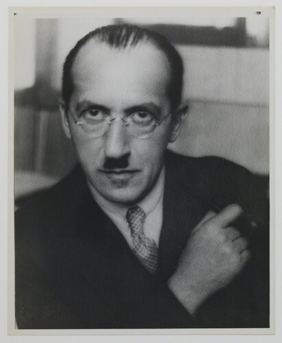 Piet Mondrian par André Kertész, Photographie en vente sur Singulart