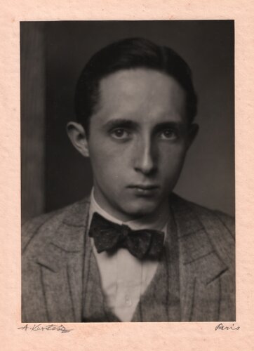 Portrait par André Kertész, Photographie en vente sur Singulart