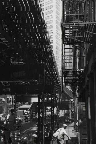 Third Avenue El, New York par André Kertész, Photographie en vente sur Singulart