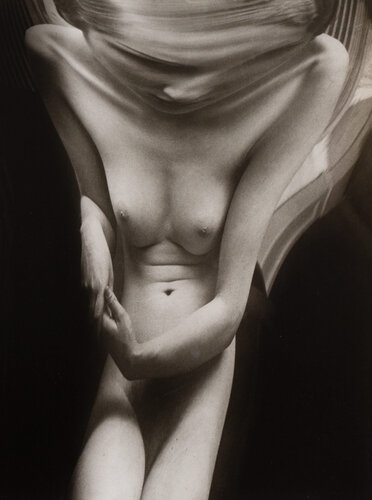 Distortion #174 par André Kertész, Photographie en vente sur Singulart