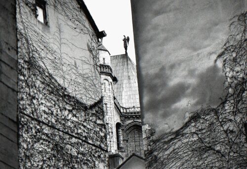 Chartres par André Kertész, Photographie en vente sur Singulart