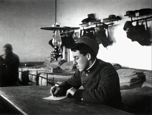 Soldier Writing Letter, WWI par André Kertész, Photographie en vente sur Singulart
