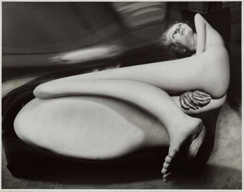 Nude, Distortion 40 par André Kertész, Photographie en vente sur Singulart
