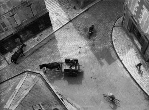 Carrefour, Blois par André Kertész, Photographie en vente sur Singulart