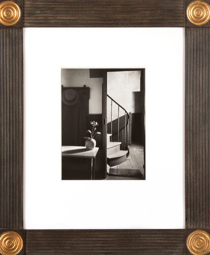 Chez Mondrian , Paris par André Kertész, Photographie en vente sur Singulart