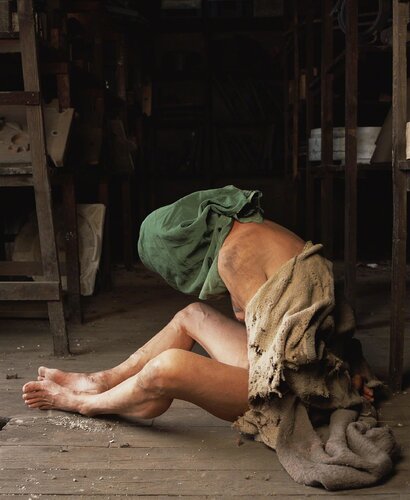 Untitled XVIII (Torture) van Andres Serrano, Fotografie te koop op Singulart