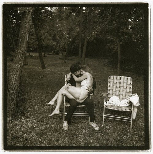 RIckie Lee Jones and Sal Bernardi in Mattituck by Annie Leibovitz, 사진 for Sale on Singulart