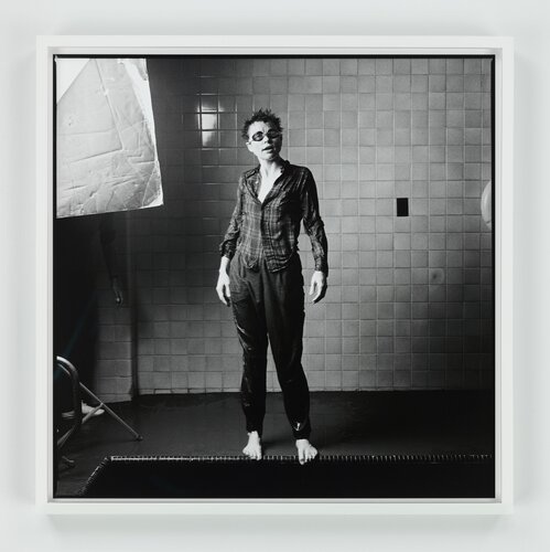 Laurie Anderson, New York City, 1982 by Annie Leibovitz, 사진 for Sale on Singulart