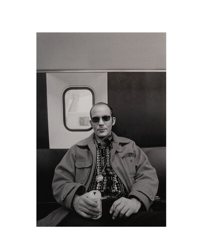 Hunter Thompson, Dulles International Airport, Virginia van Annie Leibovitz, Fotografie te koop op Singulart