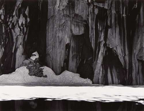 Frozen Lake and Cliffs, Sierra Nevada van Ansel Adams, Fotografie te koop op Singulart