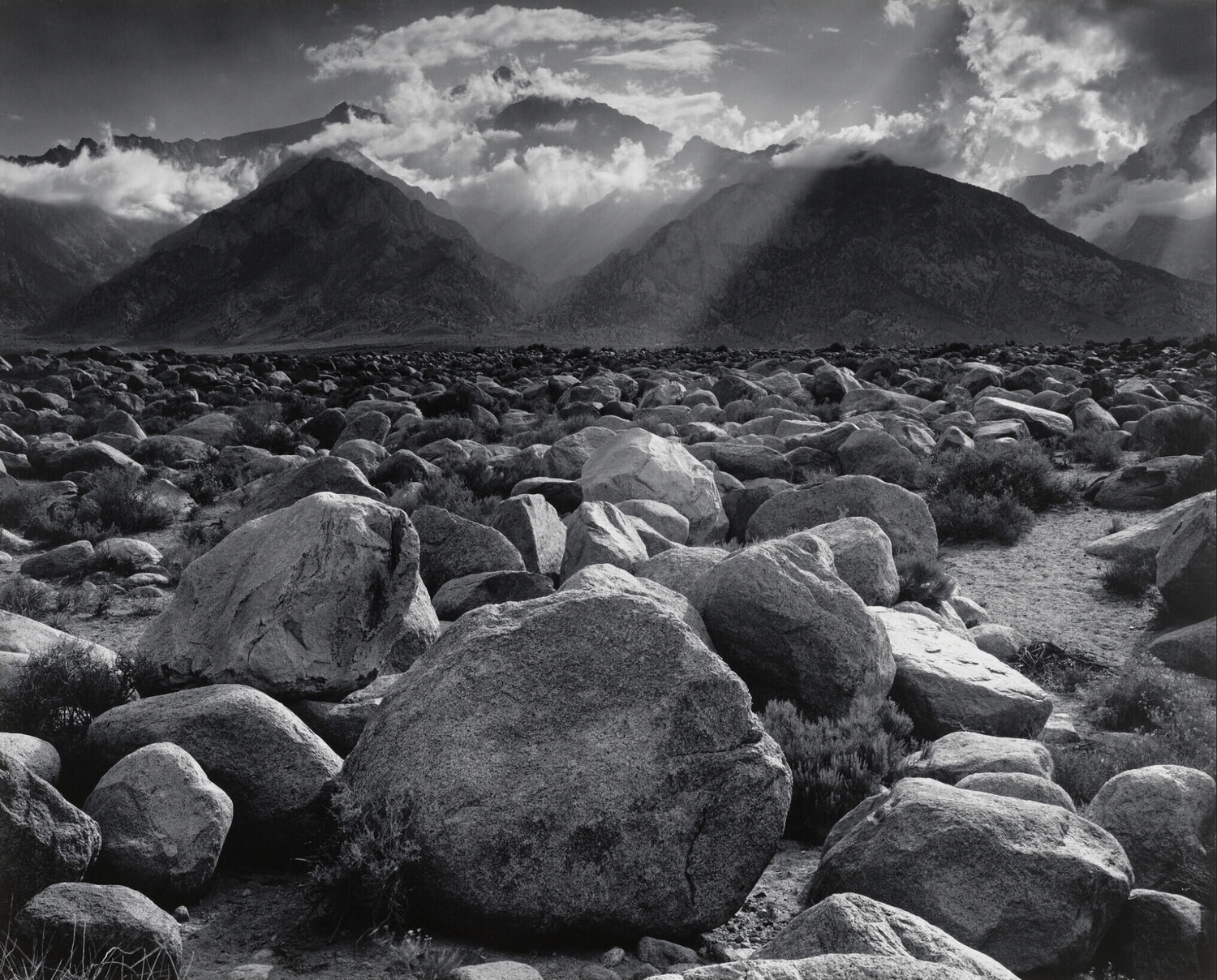 Mount Williamson, Sierra Nevada, from Manzanar, California Ansel Adams Fotografie zu verkaufen