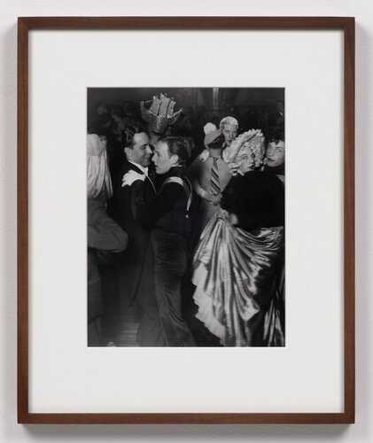 Bal du Magic-City, couples (Bal du Magic-City, Couples) van Brassaï, Fotografie te koop op Singulart
