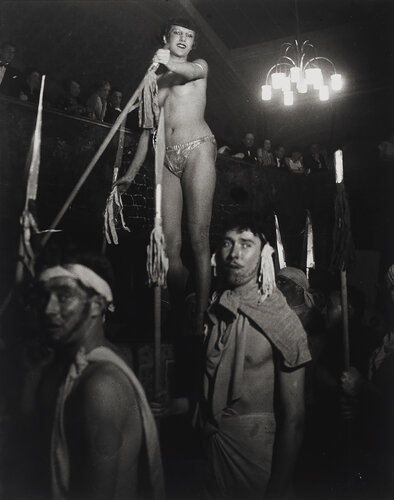 L’élection du plus beau modèle, au bal de La Horde (The election of the most beautiful model, Bal de La Horde) van Brassaï, Fotografie te koop op Singulart