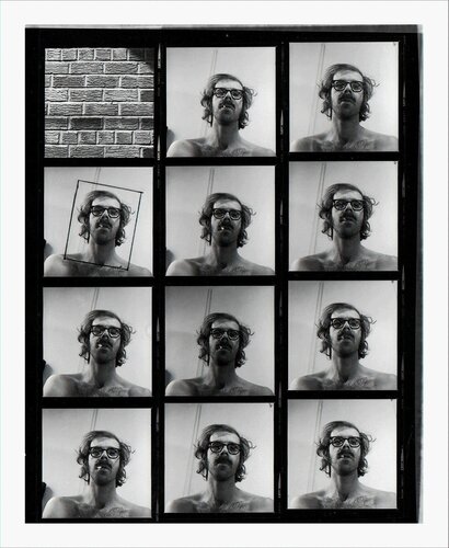 Untitled (Self-Portrait Contact Sheet) van Chuck Close, Afdruk te koop op Singulart