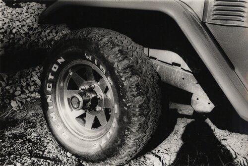 Jeep, Tachikawa City (No. 2164) van Daido Moriyama, Fotografie te koop op Singulart