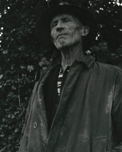 Story Teller, Counry Clare, Ireland di Dorothea Lange, Fotografia in vendita su Singulart