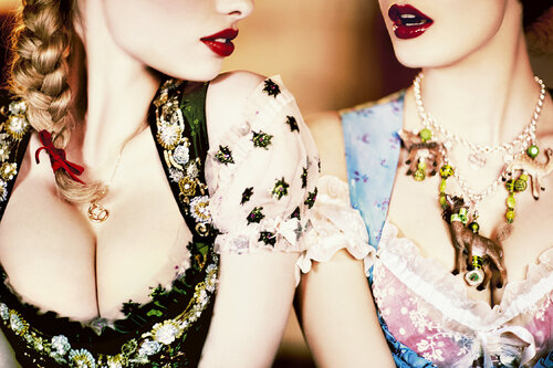 Necklace van Ellen von Unwerth, Fotografie te koop op Singulart