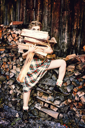Firewood van Ellen von Unwerth, Fotografie te koop op Singulart