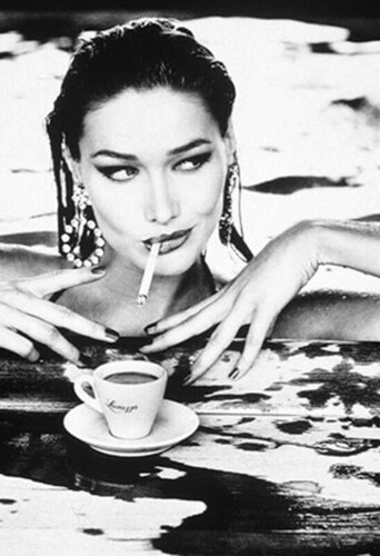 Carla Bruni, Lavazza van Ellen von Unwerth, Fotografie te koop op Singulart