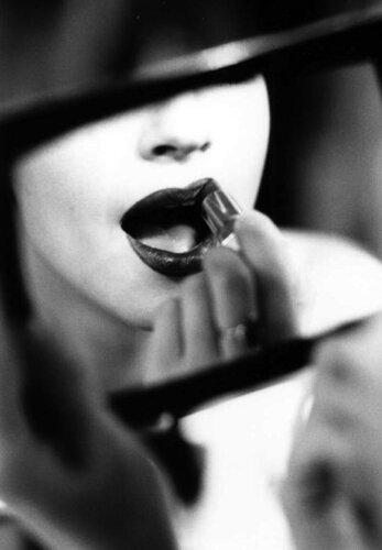 Carmin, Paris van Ellen von Unwerth, Fotografie te koop op Singulart