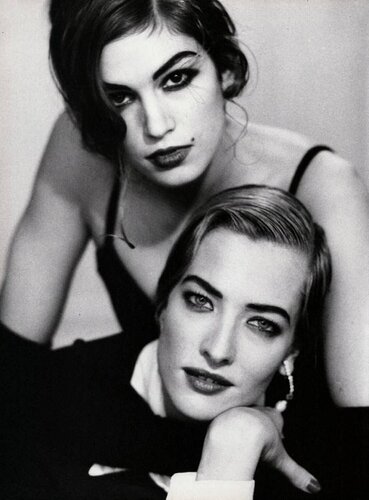 Cindy Crawford and Tatjana Patitz for Vogue Italia I van Ellen von Unwerth, Fotografie te koop op Singulart