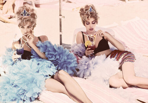Intermission, Linda Evangelista & Christy Turlington, Cannes by Ellen von Unwerth, 사진 for Sale on Singulart