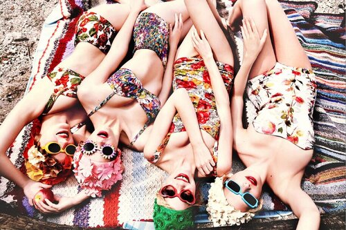 Freshly Bloomed van Ellen von Unwerth, Fotografie te koop op Singulart