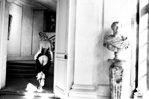Story of Olga van Ellen von Unwerth, Fotografie te koop op Singulart