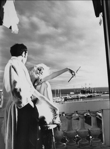 Baie des anges, Nice van Ellen von Unwerth, Fotografie te koop op Singulart