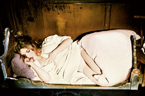 Slumber van Ellen von Unwerth, Fotografie te koop op Singulart