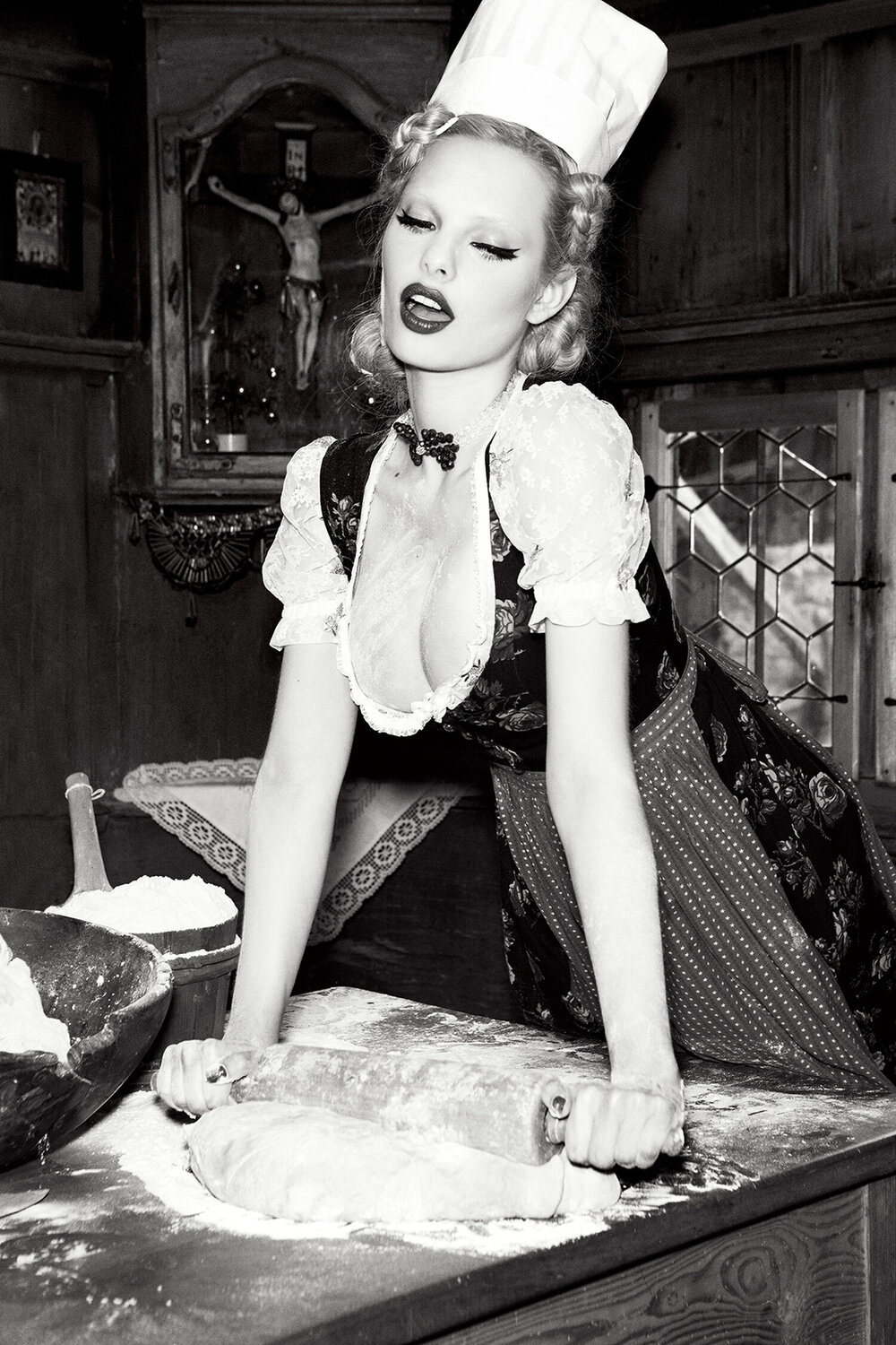 Heimat VI, Baking Ellen von Unwerth
