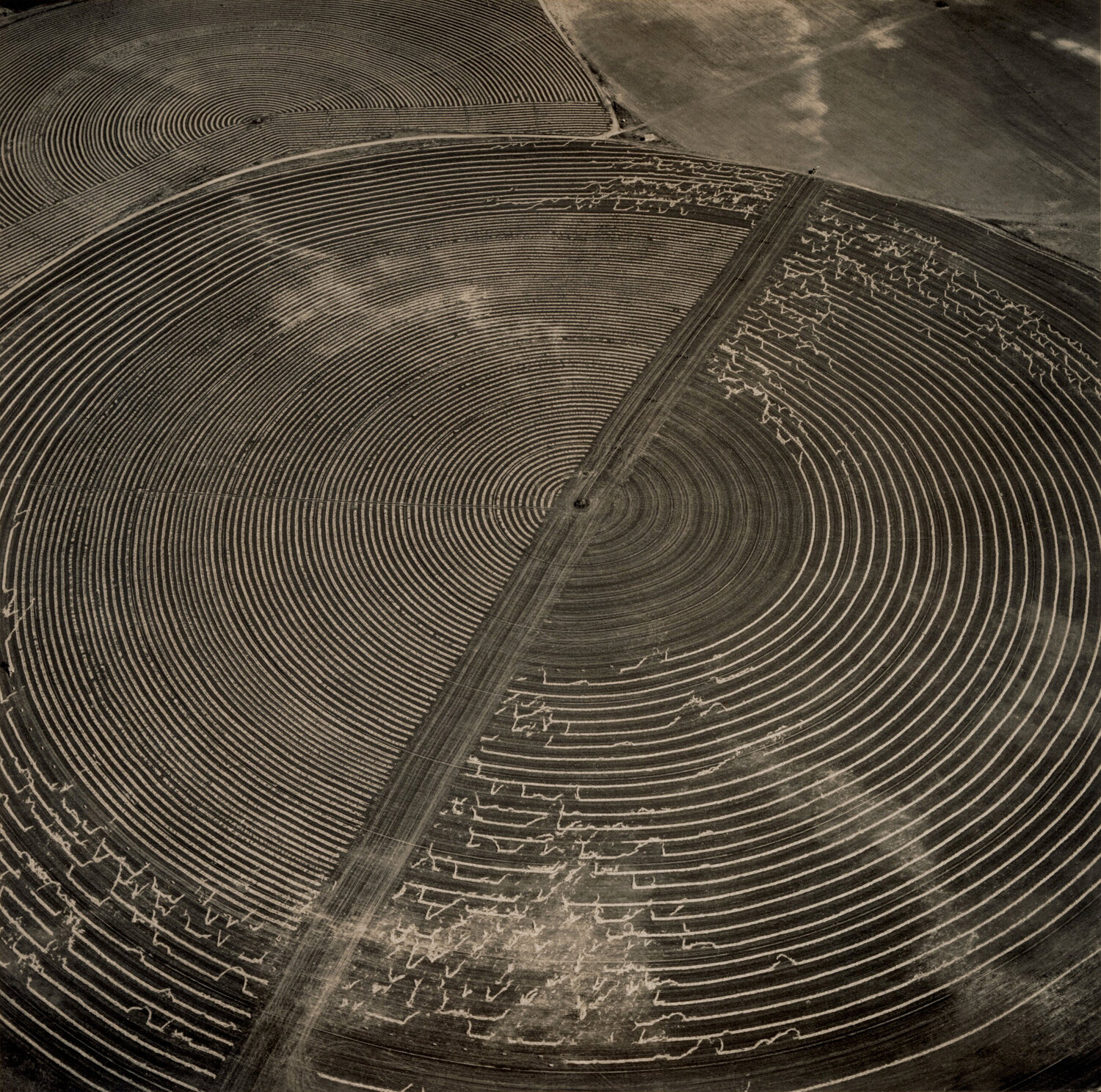 Pivot Agriculture in the Snake River Plain, Washington Emmet Gowin Fotografie zu verkaufen