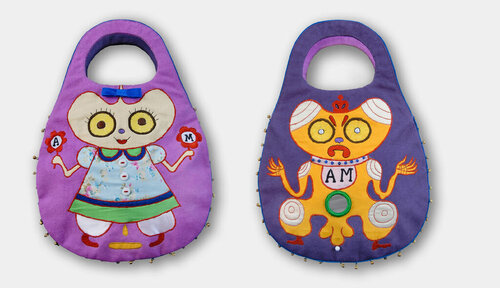 Alan Measles Evening Bag di Grayson Perry, Tessile in vendita su Singulart