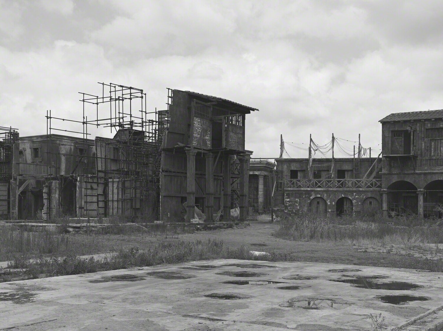 Untitled (04) Gregory Crewdson Fotografie te koop