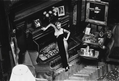 Roselyne at Arcangues van Helmut Newton, Fotografie te koop op Singulart