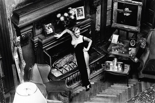 Roselyne In Arcangues, France van Helmut Newton, Fotografie te koop op Singulart